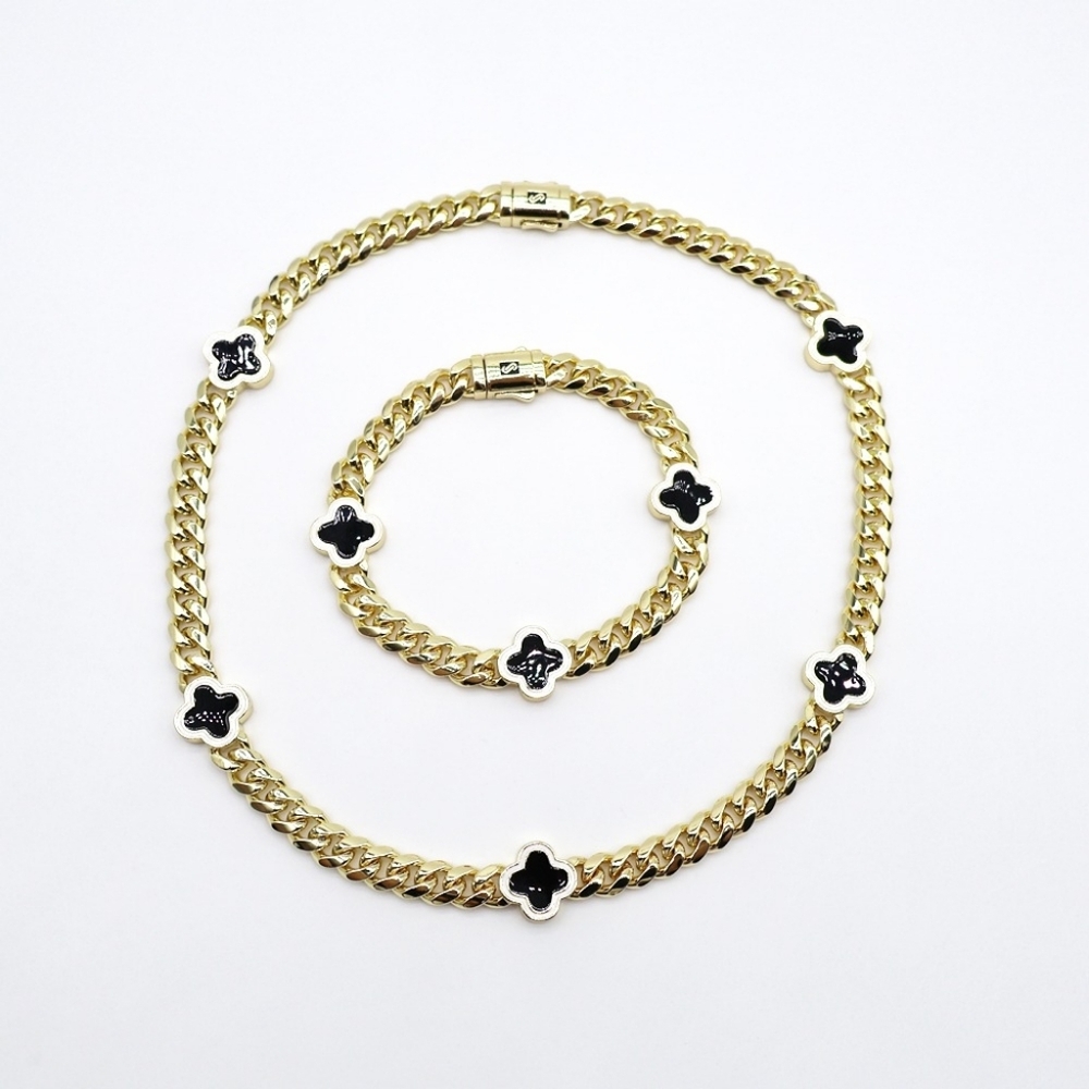 Chic Gold and Black Clover Necklace